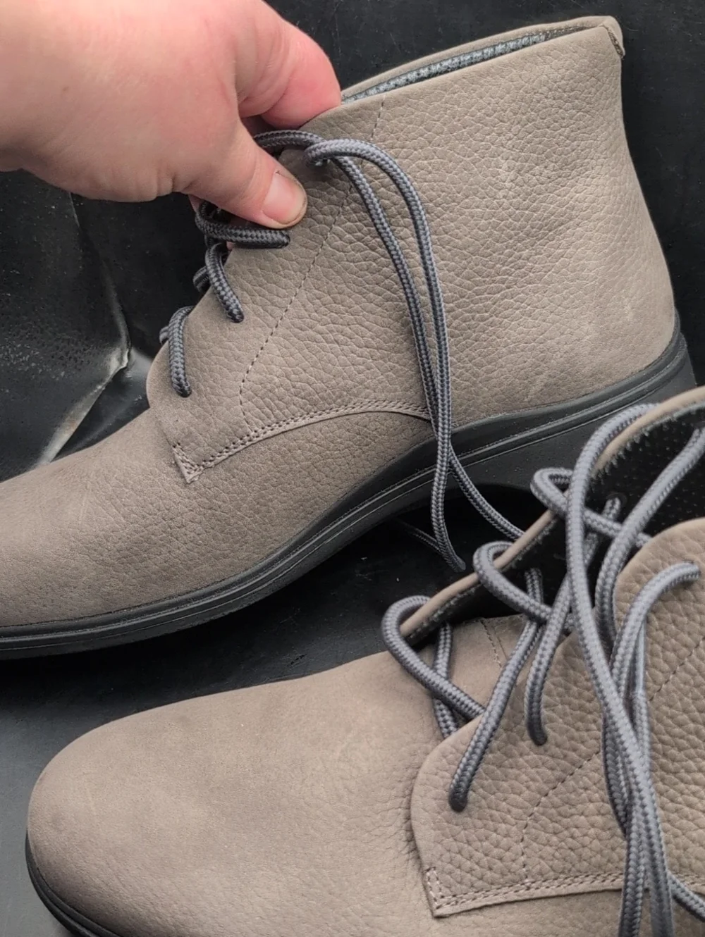 Amberjack The Chukka Steel Gray Men's Nubuck Leather  size 9.5
